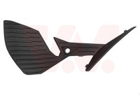 FRONT BUMPER TRIM R.