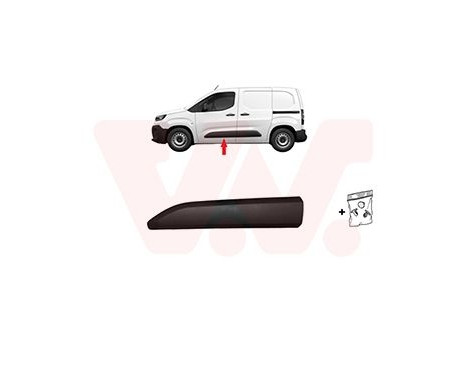 FRONT DOOR MOLDING LEFT