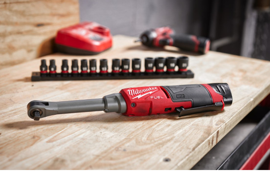 Milwaukee M12 FHIR38LR-0 | M12 FUEL Ratchet Wrench 3/8", Image 3