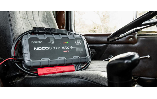 Noco Jumpstarter Genius GB250+ 12V 5250A Lithium, Image 3