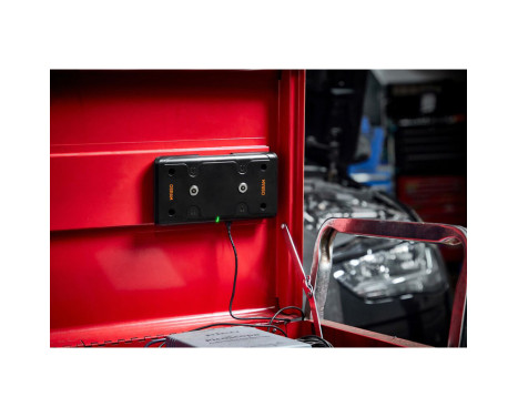 Osram LED Charging Station DUAL CHARGE PAD, Image 3