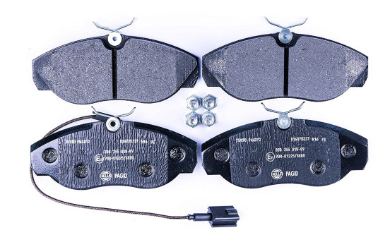 Brake Pad Set, disc brake 8DB 355 018-891 Hella