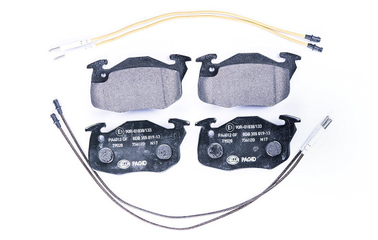 Brake Pad Set, disc brake 8DB 355 019-131 Hella