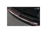 Protection de seuil arrière 'Deluxe' en acier inoxydable, Audi Q5 2008-2016, chrome / carbone noir-rouge