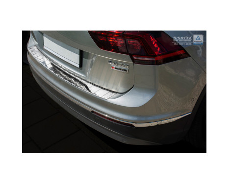 Protection de seuil arrière en acier inoxydable chromé Volkswagen Tiguan II avec Allspace 2016- 'Ribs', Image 2