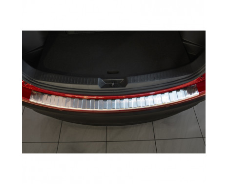 Protection de seuil arrière en acier inoxydable Mazda CX-5 2012- 'Ribs', Image 2