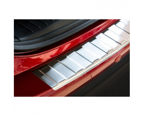 Protection de seuil arrière en acier inoxydable Mazda CX-5 2012- 'Ribs', Image 3