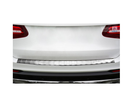 Protection de seuil arrière en acier inoxydable Mercedes GLC 2015- 'Ribs', Image 3