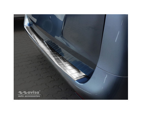 Protection de seuil arrière en acier inoxydable Mercedes Vito & V-Class 2014- 'Ribs' (Version longue), Image 3