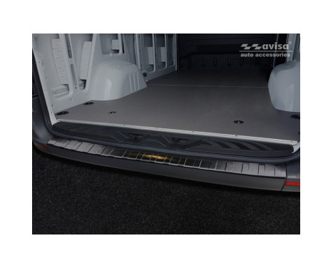 Protection de seuil arrière en acier inoxydable noir Mercedes Sprinter III 2018 - 'Ribs', Image 3