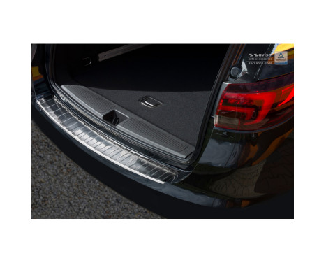 Protection de seuil arrière en acier inoxydable Opel Astra K Sportstourer 2015- 'Ribs', Image 2