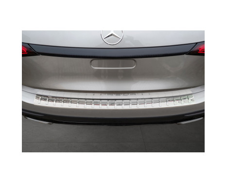 Protection de seuil de coffre en inox chromé adaptable à Mercedes GLC II (X254) 2022- 'Ribs', Image 2