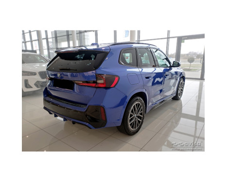 Véritable protection de pare-chocs arrière en carbone 3D pour BMW X1 avec pack M (U11) 2022- 'Ribs', Image 5