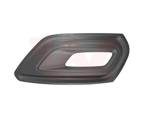 GRILLE D'AÉRATION EN DESSOUS DE LA DROITE.