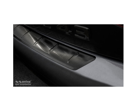 Protection de seuil de coffre en inox noir adaptable pour Mercedes Classe C C205 Coupé AMG Facelift 2019- 'Ribs', Image 3