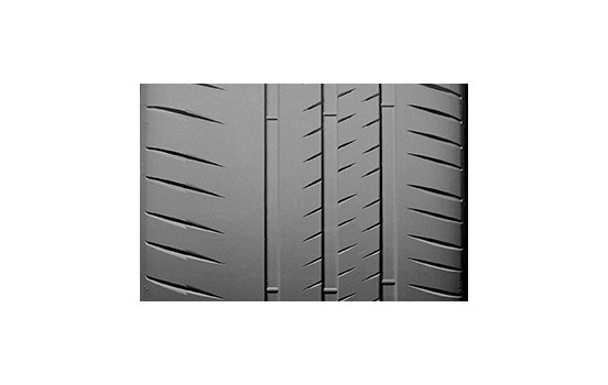 Michelin Sport cup 2 mo1 xl 255/35 R19 96Y, Image 2