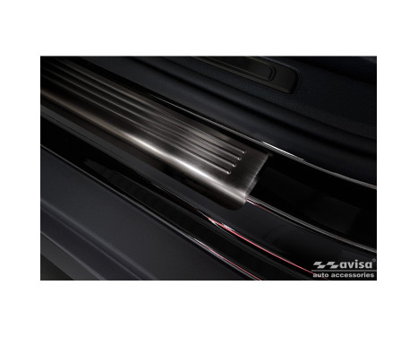 Black Stainless Steel Door Sill Moldings Suitable for Volkswagen Passat 3G Sedan/Variant 2014-2023 - 'Lines' - 4, Image 3