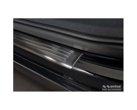 Black stainless steel door sill moldings suitable for Volkswagen Tiguan III (CT1) 2024- - 'Lines' - 4-piece, Image 3