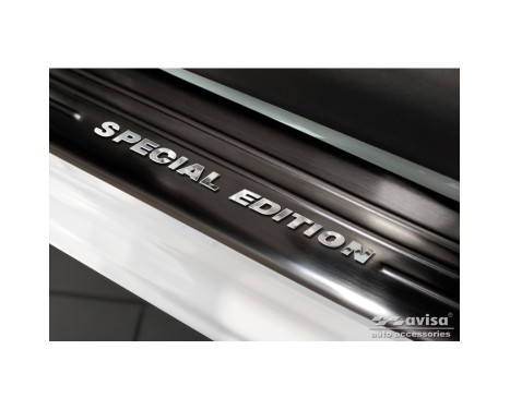 Black stainless steel door sills suitable for Opel Mokka 2020- - 'Special Edition' - 4-piece, Image 3