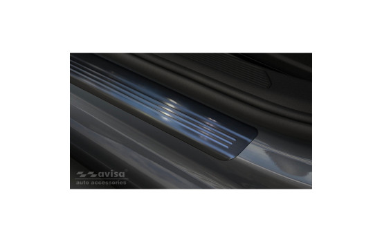 Black stainless steel door sills suitable for Volkswagen Golf VIII HB 2020- Brushed Steel 'Lines' - 4-piece, Image 2