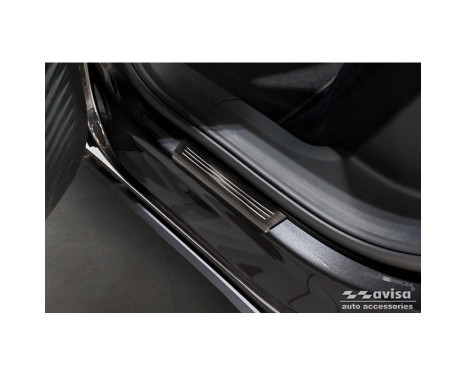 Black stainless steel door sills suitable for Volkswagen ID.4 2020 - 'Lines' - 4-piece, Image 4
