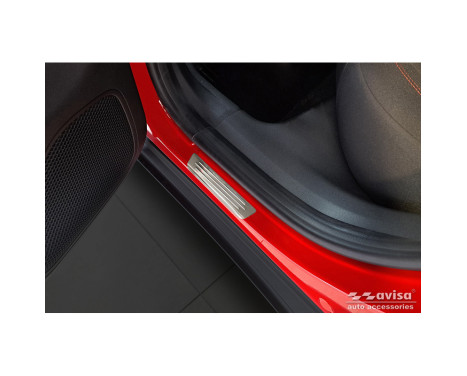 Stainless steel door sill moldings suitable for Fiat 600(e) (365_) 2023- 'Lines' - 4-piece, Image 4