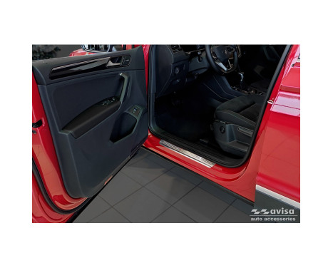 Stainless steel door sill moldings suitable for Volkswagen Tiguan II 2016-2020 & FL 2020- incl. Allspace 2017-2020 &