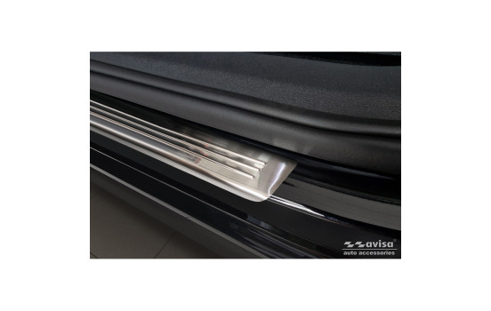 Stainless steel door sill moldings suitable for Volkswagen Tiguan III (CT1) 2024- 'Lines' - 4-piece, Image 3