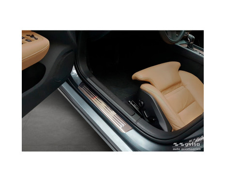 Stainless steel door sill moldings suitable for Volvo S60 III & V60 II 2018- - 'Lines' - 4-piece