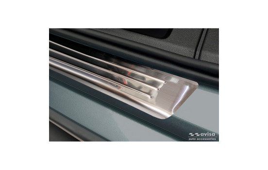 Stainless steel door sill moldings suitable for Volvo S60 III & V60 II 2018- - 'Lines' - 4-piece, Image 3