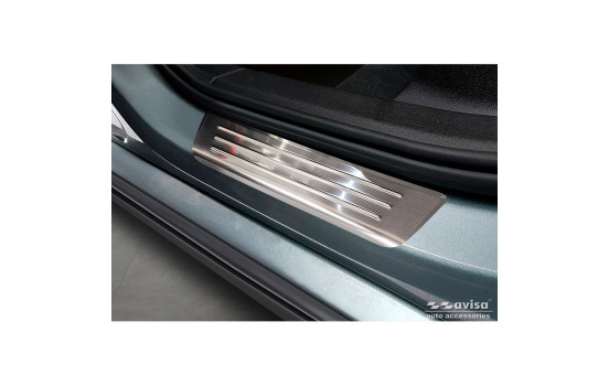 Stainless steel door sill moldings suitable for Volvo S60 III & V60 II 2018- - 'Lines' - 4-piece, Image 4