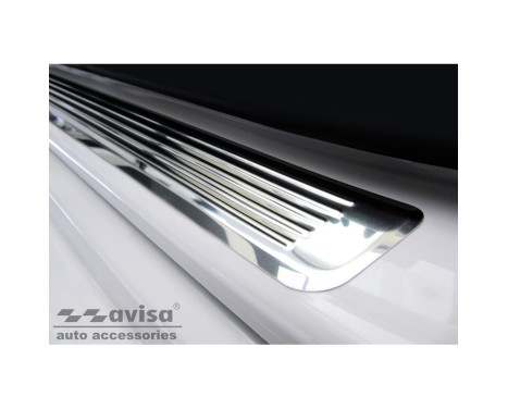 Stainless steel door sill suitable for BMW X7 G07 2019- 'Lines' - 4-piece, Image 2