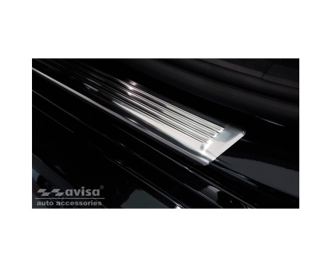 Stainless steel door sills suitable for BMW X6 (G06) 2019- 'Lines' - 4-piece, Image 4