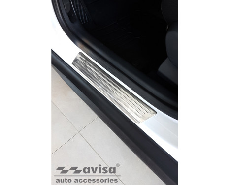 Stainless steel door sills suitable for Citroën C3 Aircross II 2017- 'Lines' - 4-piece