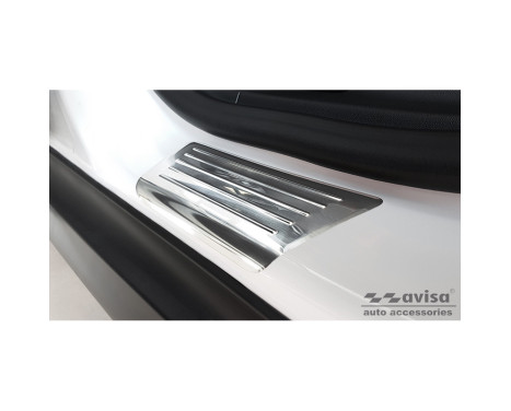 Stainless steel door sills suitable for Citroën C3 Aircross II 2017- 'Lines' - 4-piece, Image 4