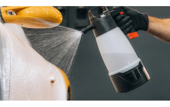IK e FOAM Pro 2 Snow Foamer on Battery, Image 5