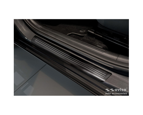 Black stainless steel door sills suitable for Hyundai Kona II 2023 - 'Lines' - 4-piece, Image 2