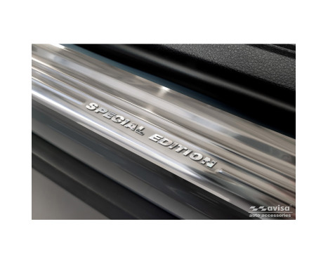 Silver stainless steel door sill suitable for Nissan Qashqai III 2021- - 'Special Edition' - 4-piece, Image 3