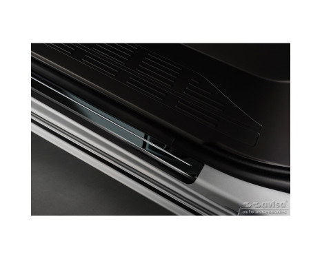 Black glossy stainless steel door sills suitable for Volkswagen Multivan T7 2021- 'Hybrid' - 4 pieces, Image 3