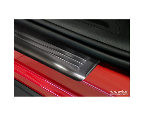 Black stainless steel door sill moldings suitable for Volkswagen Tiguan II 2016-2020 & FL 2020- incl. Allspace 2017-, Image 3