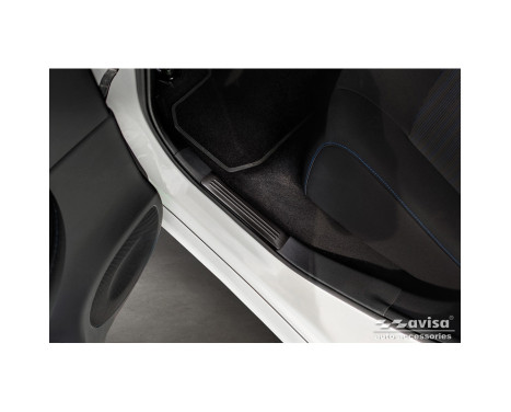 Black stainless steel door sills suitable for Nissan Leaf II 2017 - - 'Lines' - 4-piece, Image 4