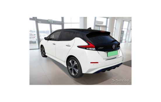 Black stainless steel door sills suitable for Nissan Leaf II 2017 - - 'Lines' - 4-piece, Image 5
