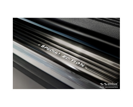 Black stainless steel door sills suitable for Nissan Qashqai III 2021- - 'Special Edition' - 4-piece, Image 3