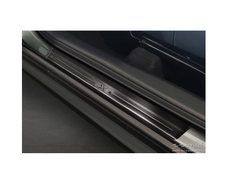 Black stainless steel Door sills suitable for Toyota Aygo X 2022- 'Lines X' - 4-piece