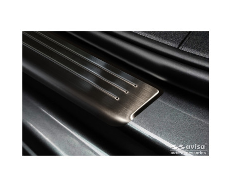 Black stainless steel door sills suitable for Volkswagen Caddy V 2020 - 2-piece, Image 3