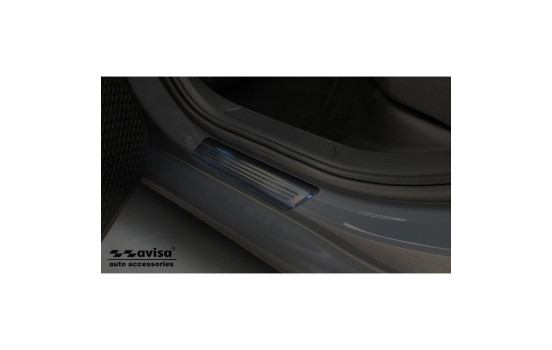 Black stainless steel door sills suitable for Volkswagen Golf VIII HB 2020- Brushed Steel 'Lines' - 4-piece, Image 3