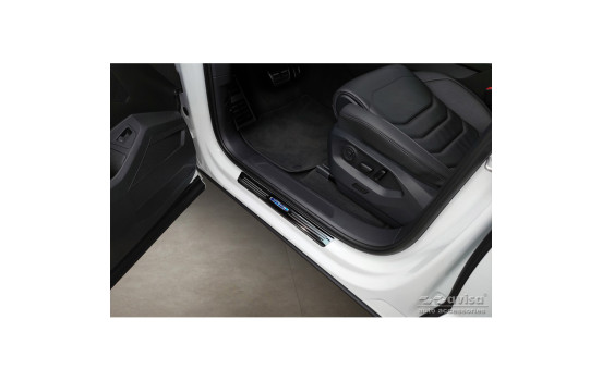 Black stainless steel door sills suitable for Volkswagen Touareg III 2018- 'Hybrid' - 4-piece, Image 2