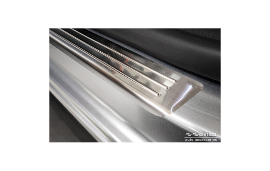 Stainless steel door sill moldings suitable for Citroën C4 III 2020- & C4 X 2022- 'Lines' - 4-piece, Image 3