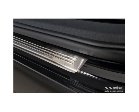 Stainless steel door sill moldings suitable for Volkswagen Tiguan III (CT1) 2024- 'Lines' - 4-piece, Image 3