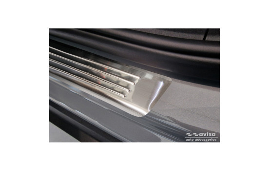Stainless steel door sill moldings suitable for Volvo EX30 2023- - 'Lines' - 4-piece, Image 3